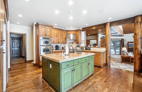 Park Meadows House | Spacious Park Meadows Ski Home with Hot Tub & Spa Access