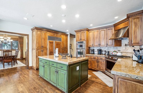 Park Meadows House | Spacious Park Meadows Ski Home with Hot Tub & Spa Access
