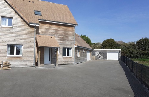 Gueutteville-les-Gres House | Family Cottage Retreat with Spa, Steps from the Beach