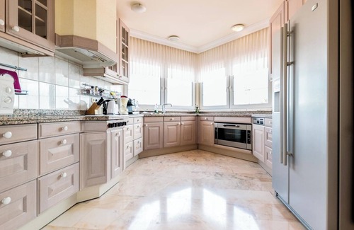 Chayofa Apartment | Large Penthouse Apartment in a Luxury Villa with Pool ans Sea View