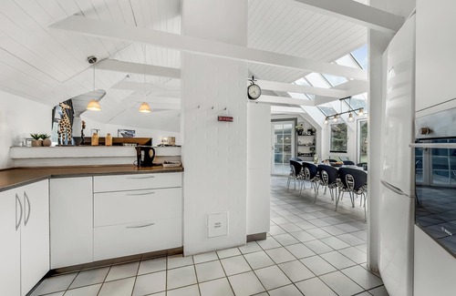 Klegod Strand Cottage | Spacious 4-Bedroom Retreat in Ringkøbing with Pool & Spa