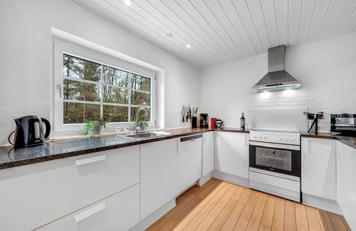 Husby Cottage | Family-Friendly 6 Bedroom Retreat in Ulfborg with Spa & Pool