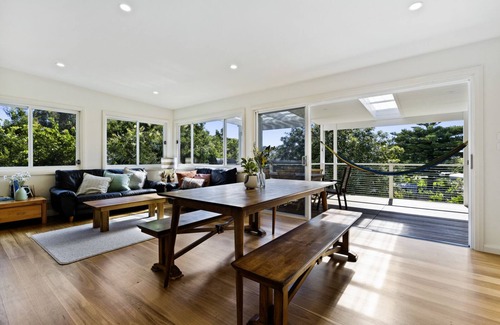 Bulli House | Coastal Retreat with Garden, Steps from the Beach!