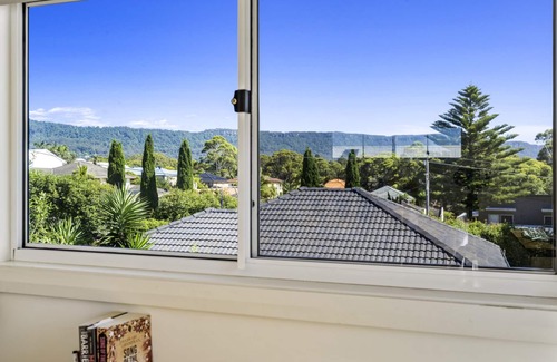 Bulli House | Coastal Retreat with Garden, Steps from the Beach!