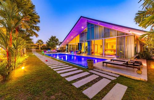 Hua Hin Villa | Spacious Villa with Private Pool and 7 Bedrooms
