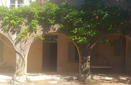 Barjols House | Inviting Provencal Farmhouse with Pool at Domaine les Mareliers