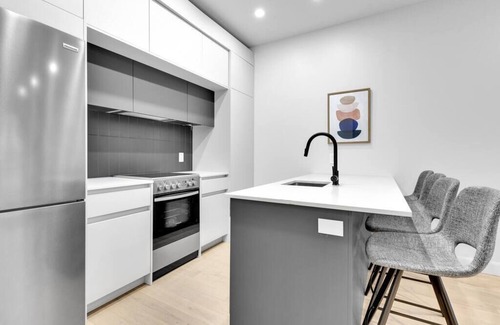 Southwest Condo | Renovated 1 Bedroom with Kitchen - Rated 10/10!