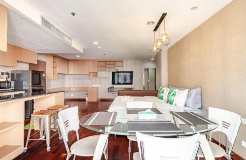 Chidlom Apartment | Large room with 2Beds BTS Chitlom Sukhumvit BKK