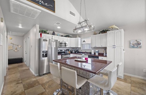 Galveston House | Large Sea Isle Home - Short Walk to the Beach