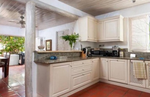 Mullins Apartment | Guest Rated 10/10: Secure 2 Bedroom Apartment by Mullins Beach