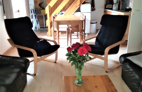 Formigueres Ski Chalet | Inviting Self-Catered Chalet with Ocean Views and Garden