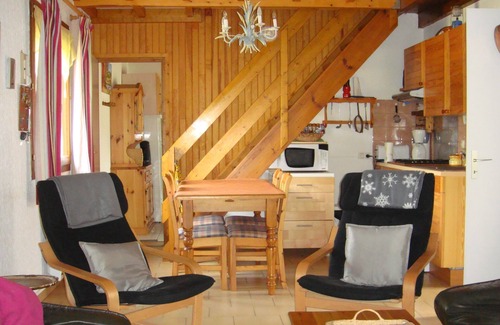 Formigueres Ski Chalet | Inviting Self-Catered Chalet with Ocean Views and Garden