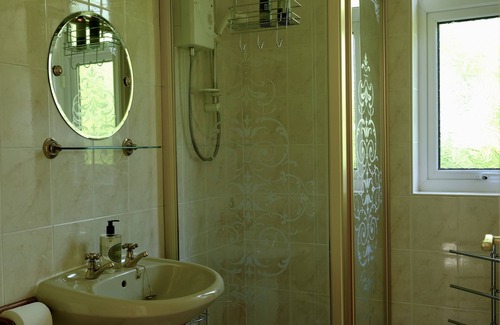 Chapeltown House | Deluxe Self-Contained Property with Pool and Spa Amenities