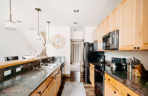 Peak 8 House | Inviting Ski-In/Ski-Out Home with Breathtaking Mountain Views