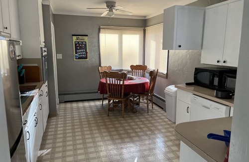 Garrison House | Ideal Accommodations for Large Groups with Pool Access
