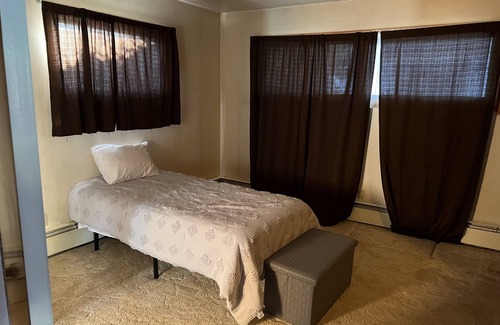 Garrison House | Ideal Accommodations for Large Groups with Pool Access
