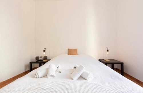 Antibes Old Town Apartment | Family-Friendly 3 BDR Apartment in Antibes, Near the Beach