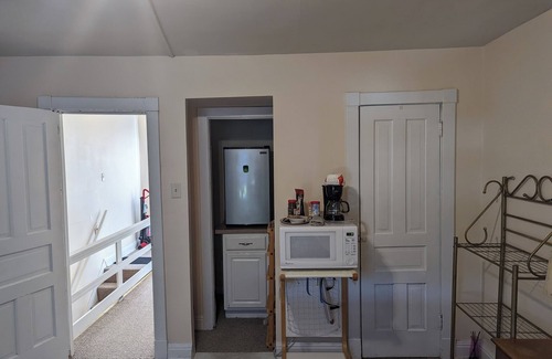 Harrisburg - Hershey House | Cozy Attic Retreat with Private Bath for Relaxing Getaways