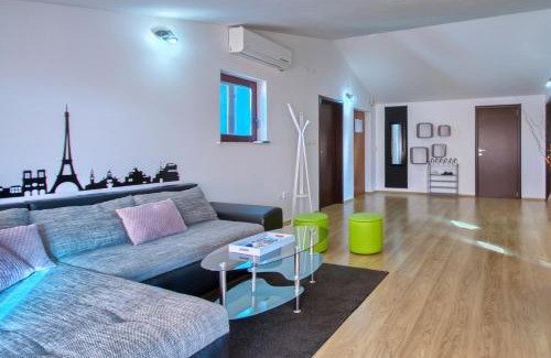 Vintijan Apartment | Family-Friendly Getaway in Spacious Apartment - Rated 9.4/10