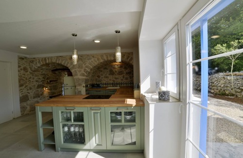 Gostinjac House | Discover Casa di Pietra: Poolside Retreat for 8 Guests