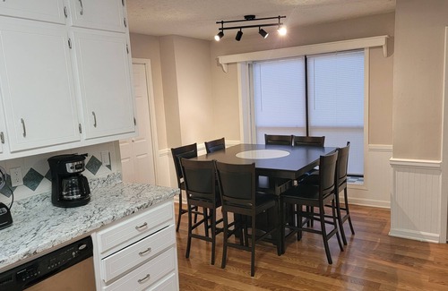 Stone Mountain House | Spacious Stone Mountain Home with Pet-Friendly Amenities