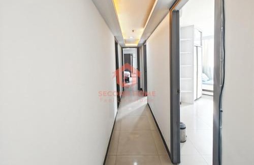 Karet Apartment | Large & Strategic 3BR Taman Rasuna Apt Pool