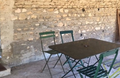 Cabrieres-d'Avignon House | Spacious Studio with Pool in the Heart of Luberon