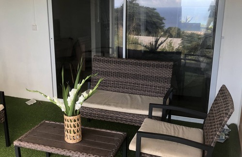 Saint-Denis Apartment | Cozy Studio for Two - Guest Rated 8/10