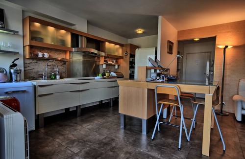Auteuil Apartment | Peaceful Studio Retreat Near Roland Garros with Garden View