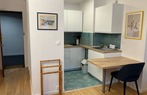 La Baule-Escoublac Apartment | Inviting Studio Rental at Baule Plage Benoit with Ocean View