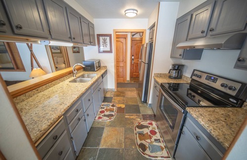 Lakeside Village Condo | Exceptional Studio Condo with Pool in Lakeside Village