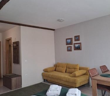 Borovets Apartment | Inviting Studio with Scenic Views in Borovets Gardens