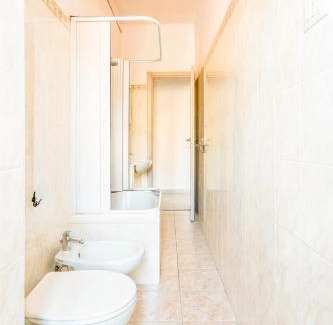 Ghisolfa Apartment | Pet-Friendly Large Suite Near Milan's Duomo - 9.3 Rating