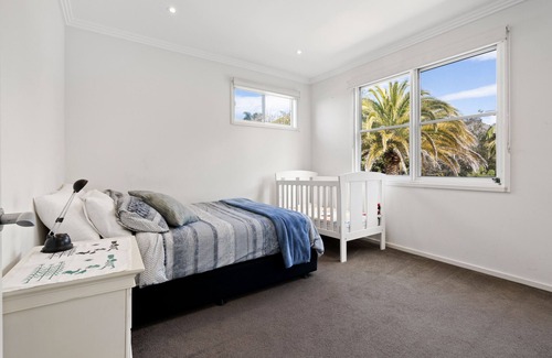 Vaucluse House | Large Summer Home with Big Pool