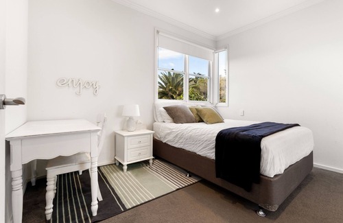 Vaucluse House | Large Summer Home with Big Pool