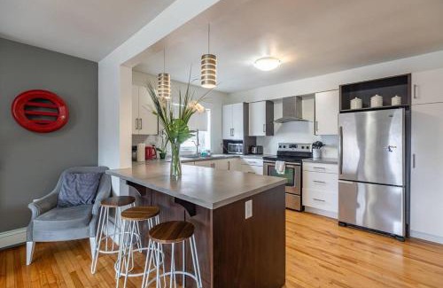 Bedford Apartment | Bright & Inviting Home #103 - Child-Friendly Retreat
