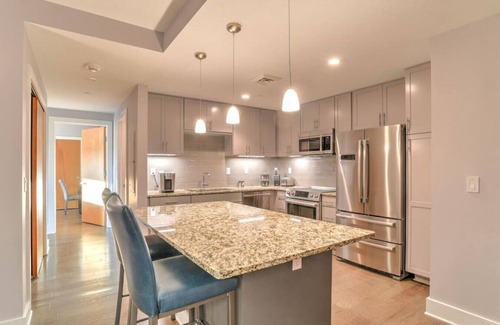 Downtown Asheville Condo | Exquisite Condo Unit #503 with Kitchen & Child-Friendly Amenities