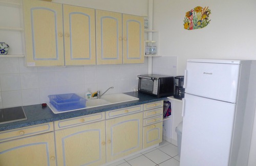 Sainte-Anne Apartment | Scenic T1 with Sea View & Pool - Guest Rated 9.8