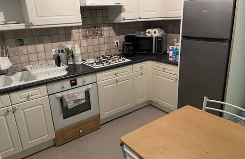 Saint-Jean-Baptiste House | Pet-Friendly T3 with Quiet Terrace and Citadel Views