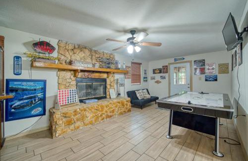 Bearss Plaza House | Spacious Tampa Home for Families Near Busch Gardens
