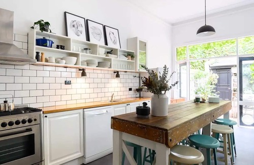 West Melbourne House | Large Terrace In Central Melbourne Neighbourhood