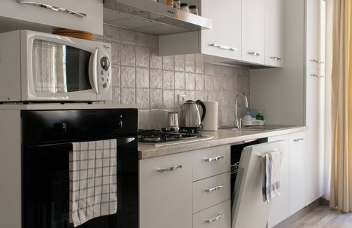 Desenzano del Garda Apartment | Stylish Three-Room Apartment with Ocean and Lake Views