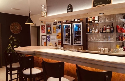 Buellingen House | Comfortable Double Room with Breakfast at Hotel Schröder