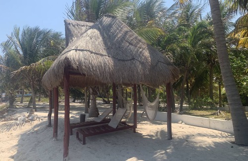 Majahual House | Pet-Friendly Two-Bedroom Beach Home Near Town, Rated 10/10