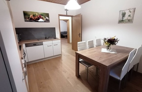 Goestling an der Ybbs Apartment | Spacious Vacation Apartment with Balcony for 6 Guests