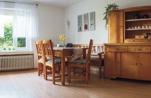 Birkelback Apartment | Spacious Vacation Home for Families with Kitchen & Breakfast