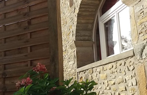 Estialescq House | Spacious Vacation Home with Pool, Spa & Breakfast Included