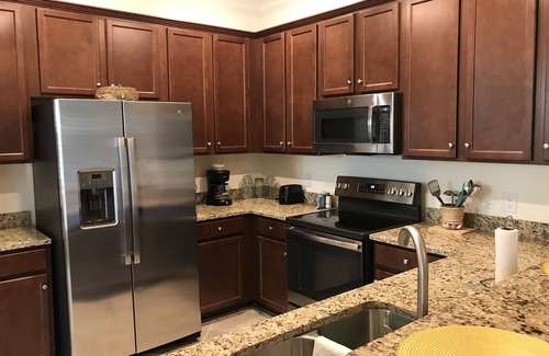 Gran Paradiso Condo | Spacious Venice Townhome with Pool, Near Beautiful Beaches