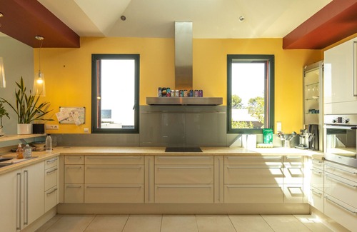 Saint-Gely-du-Fesc House | Inviting Villa with Breathtaking Views in St Gély du Fesc