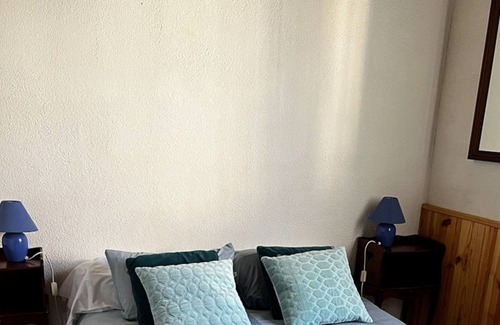 Cublac Villa | Serene Villa in Cublac with Gardens and Scenic Terraces